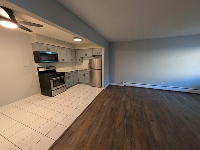 Photo - 7925 W 103rd St Unit 8