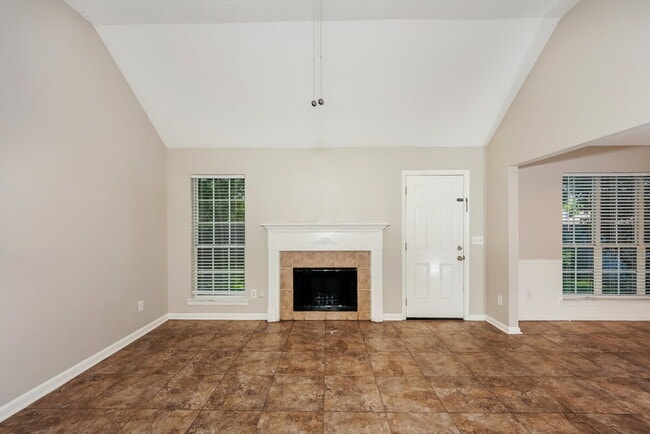 Photo - 8028 Rockhampton Cir