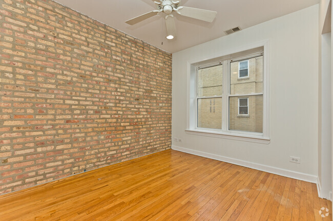 Building Photo - 4020 N Albany Ave Unit 2B Rental