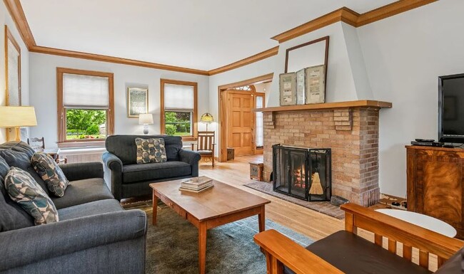 Photo - 820 N Oak Park Ave