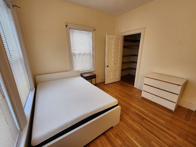 Photo - 66 Brook St Unit 2