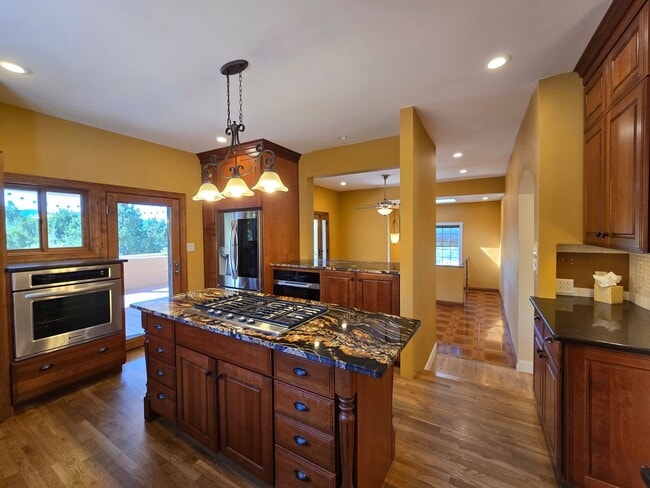 Photo - 1329 Tano Ridge Rd House