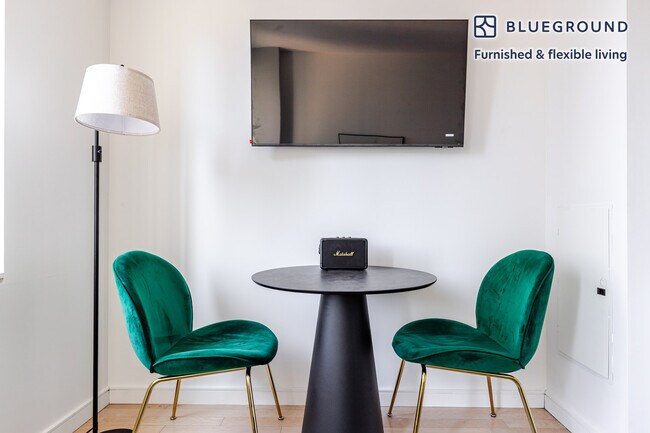 Photo - 70 W 45th St Unit FL33-ID1791