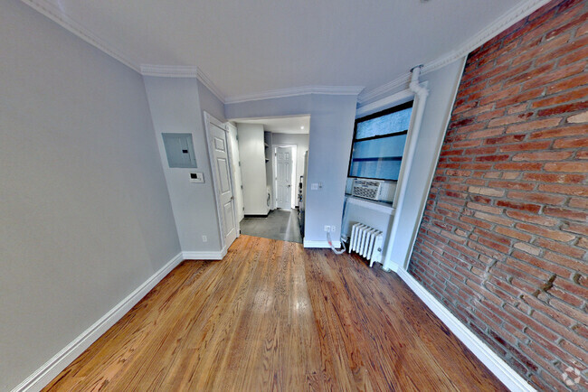 Building Photo - 382 E 10th St Unit 3D Rental