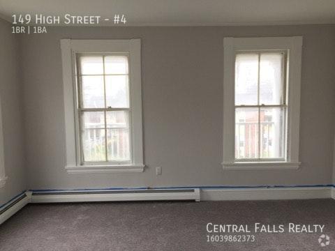 Building Photo - H/HW Included* Available Now ! Walk to Dow... Unit #4 Rental