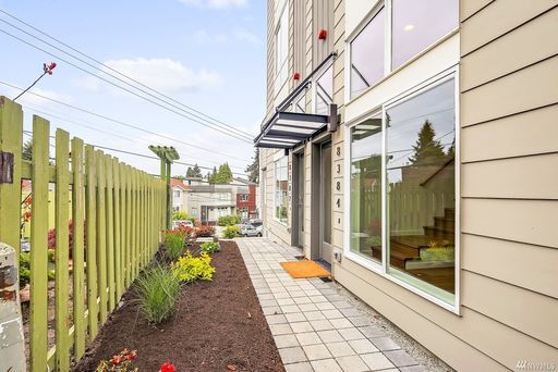 Photo - Luxury Sunset Hill Townhome w/ Water View! Available Now!