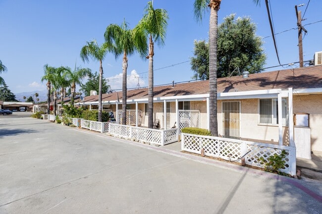 Beaumont Apts