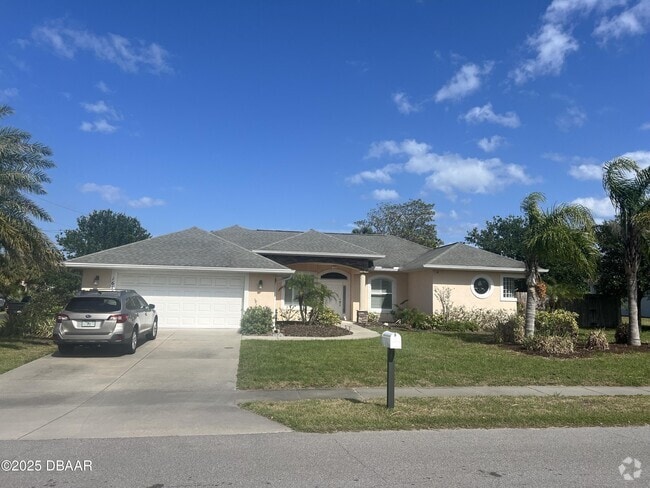 Building Photo - 1612 N Oleander Ave Rental