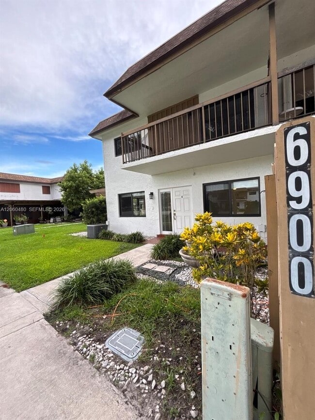 Photo - 6900 NW 169th St Unit 137G