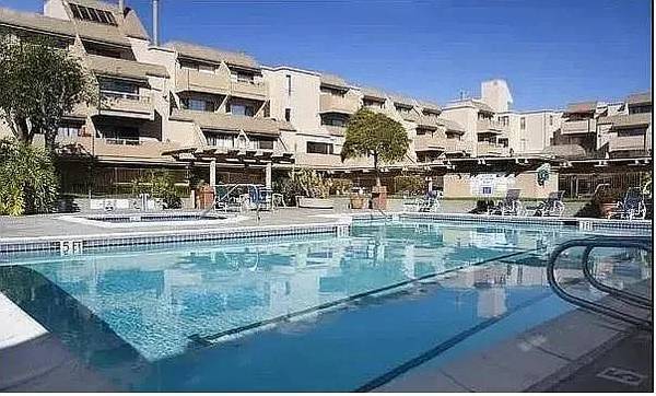 Building Photo - 5 Embarcadero W Unit 215