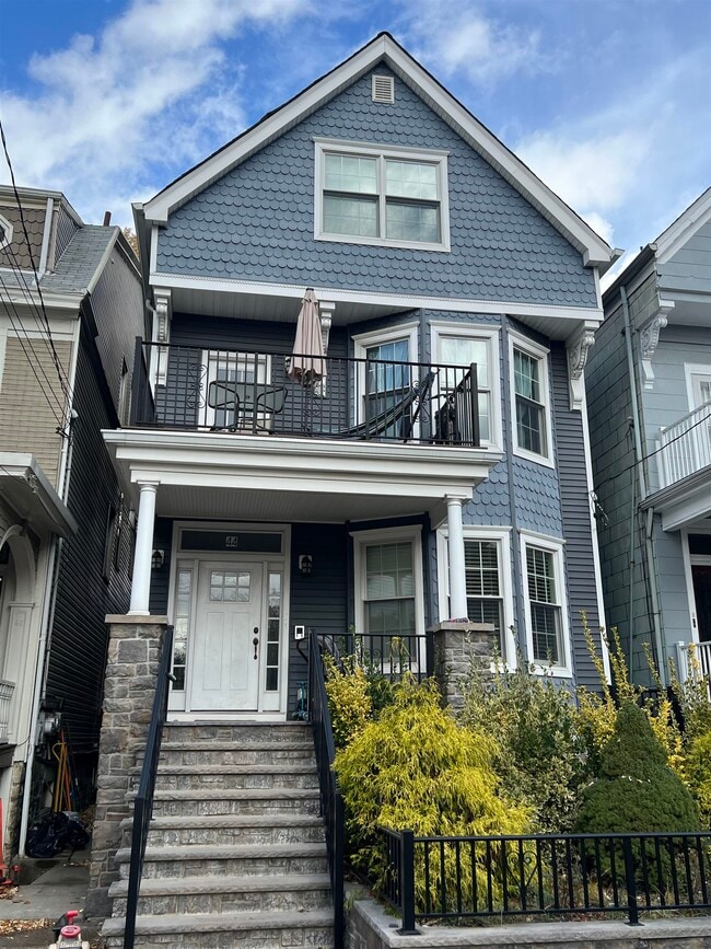 Photo - 44 Duer Pl Unit Apt 3