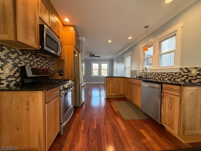 Photo - 40 W Shore Rd