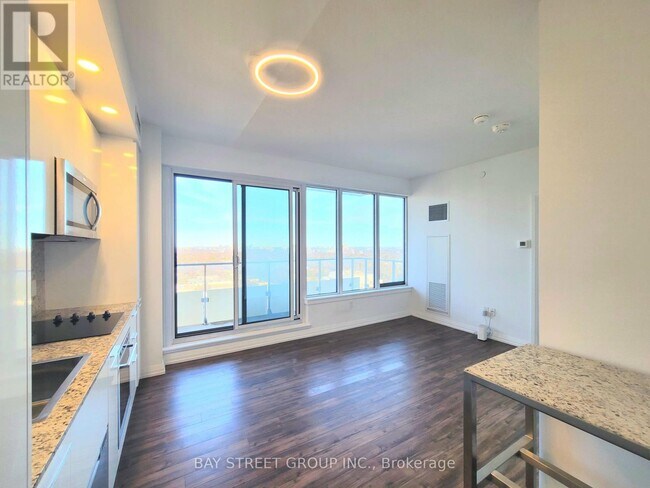 Photo - 75 Canterbury Pl Unité 2702