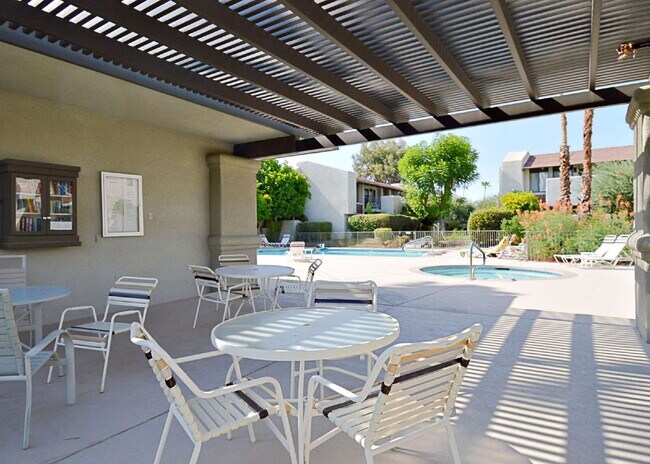 Chic Palm Springs Condo with Modern Granite Touches – Cozy 1 Bed, 1 Bath Retreat!