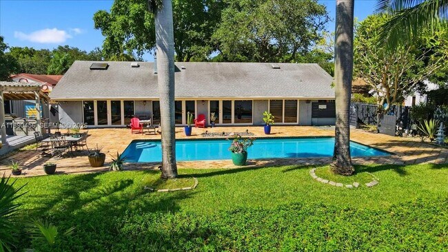 Photo - 960 Bayberry Point Dr