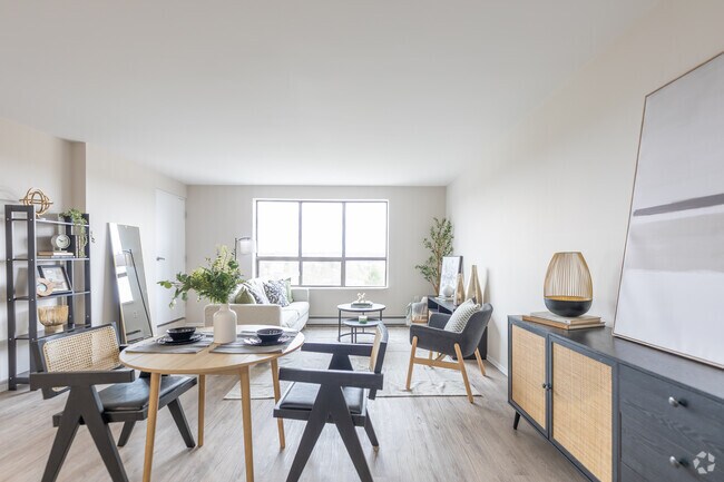 3BR, 2BA - Dining Room - 35 Bredin