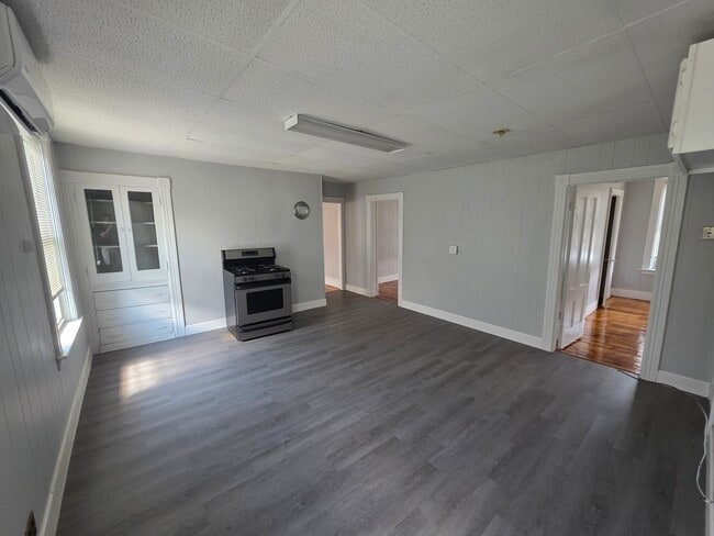 Photo - 274 Plantation St Apartments Unit 3rd
