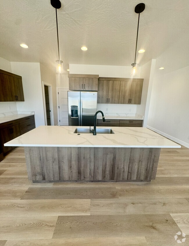 Building Photo - 4208 S Crimson Cir Rental