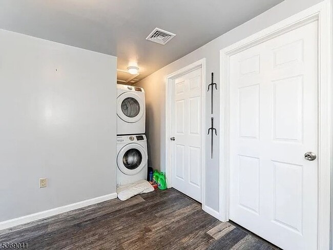 Photo - 511 S Main St