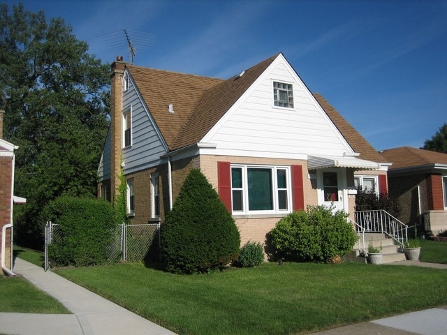 Building Photo - 7513 Kenton Ave