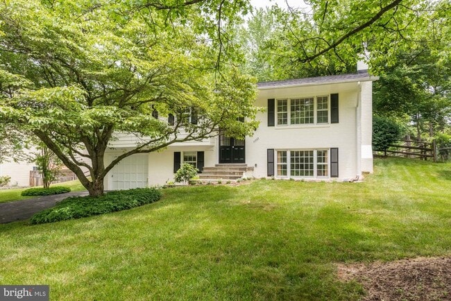 Photo - 11733 Ambleside Dr House