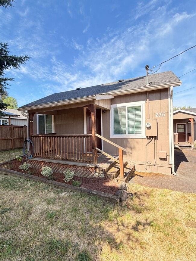 Building Photo - 3-Bedroom 1-Bathroom home in Cottage Grove