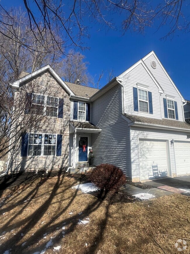 Building Photo - Beautiful 4 Bd / 2.5 Bth Doylestown Home