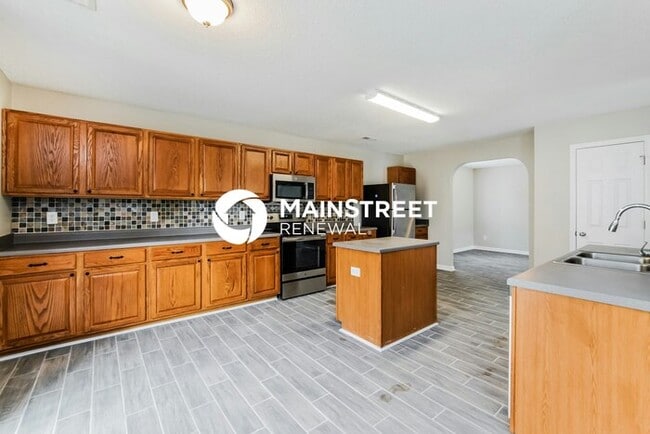 Photo - 4 Bedroom Pet-Friendly Home in KNIGHTDALE, NC with Main Street Renewal