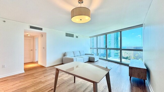 Photo - 1177 Queen St Condo Unit #1206