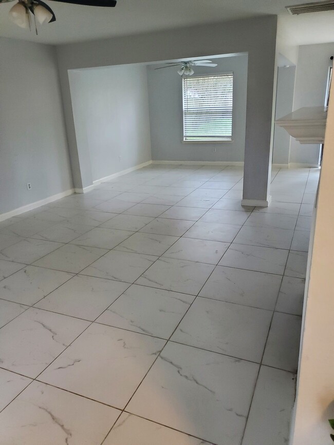 Photo - 3626 Nutwood Ln