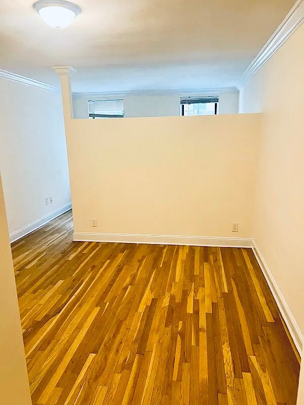 Photo - 229 E 80th St Unidad 2B