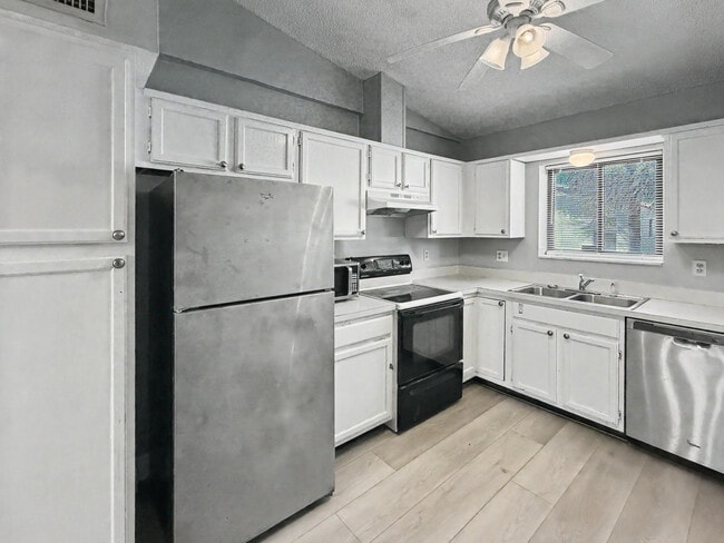 Photo - 330 Palmwood Pl Unit 210