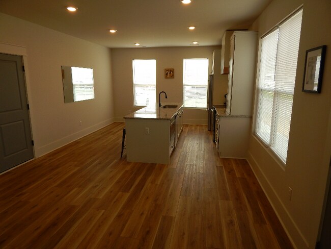 Photo - 233 Marshland Ln