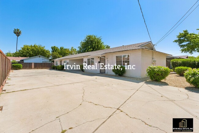 Photo - 1834-1834 Rose Ave Unidad Rose Ave 1832