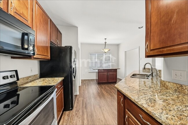 Photo - 4804 Peninsula Pointe Dr
