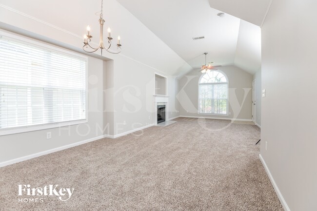 Photo - 2218 Village Ln