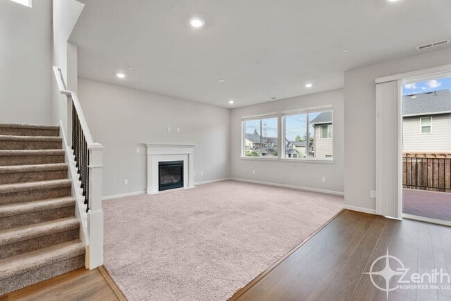 Building Photo - 8631 N Wright St Rental
