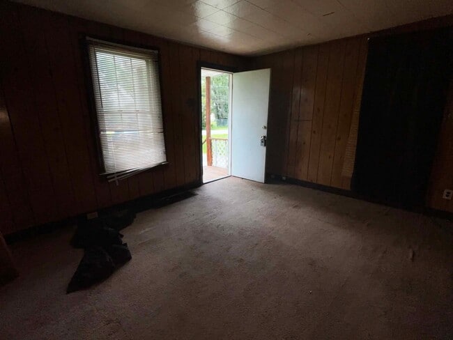 Photo - 211 Judith Ln