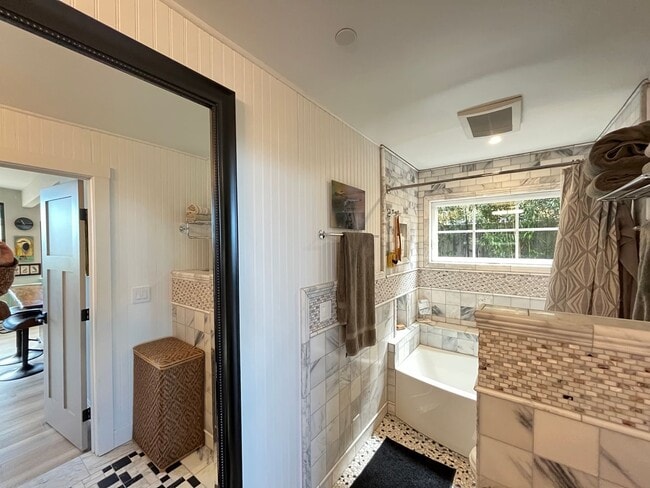 Photo - Exceptional Luxury One Bedroom Fully Furnished - Morro Bay w/Views