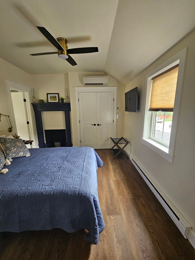 Building Photo - 16 N Washington St