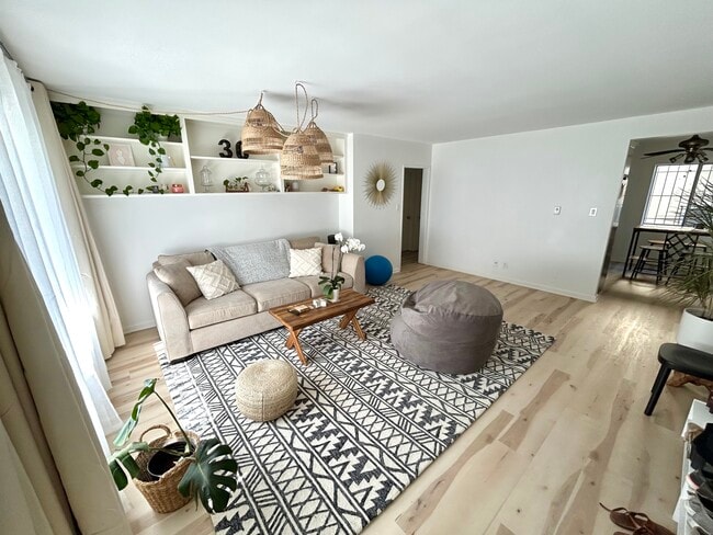 Photo - 800 N Eucalyptus Ave