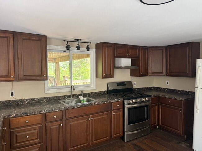 Building Photo - 46 Lime Kiln Rd