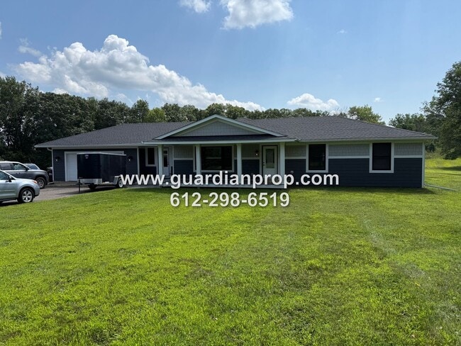 Building Photo - Fully Updated House on 3 1/2 Acres for Oct...