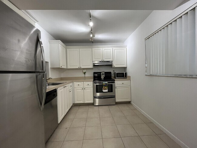 Photo - 701 N Pine Island Rd