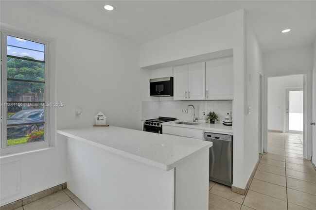 Photo - 2160 Bay Dr Unit 1-1