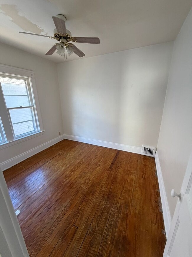 Photo - 10327/10325 Ignatius Ave Unit 10327 Ignatius Ave UP