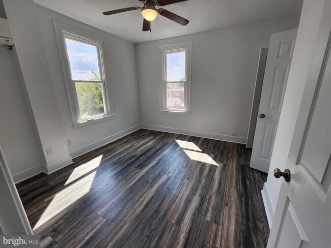 Photo - 1908 Darby Rd Unit 2