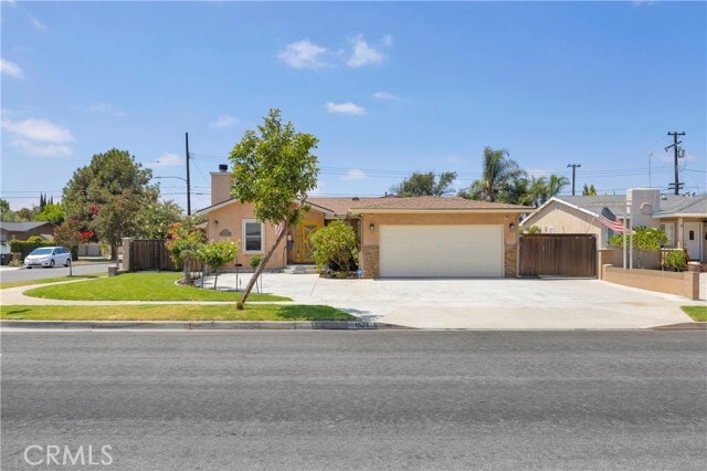Building Photo - 1521 S Dallas Dr Rental