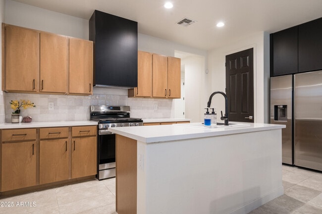 Photo - 18365 W Ewers Dr