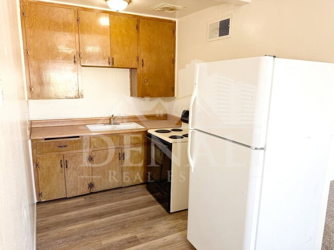 1211 W Apache Trail Unidad B